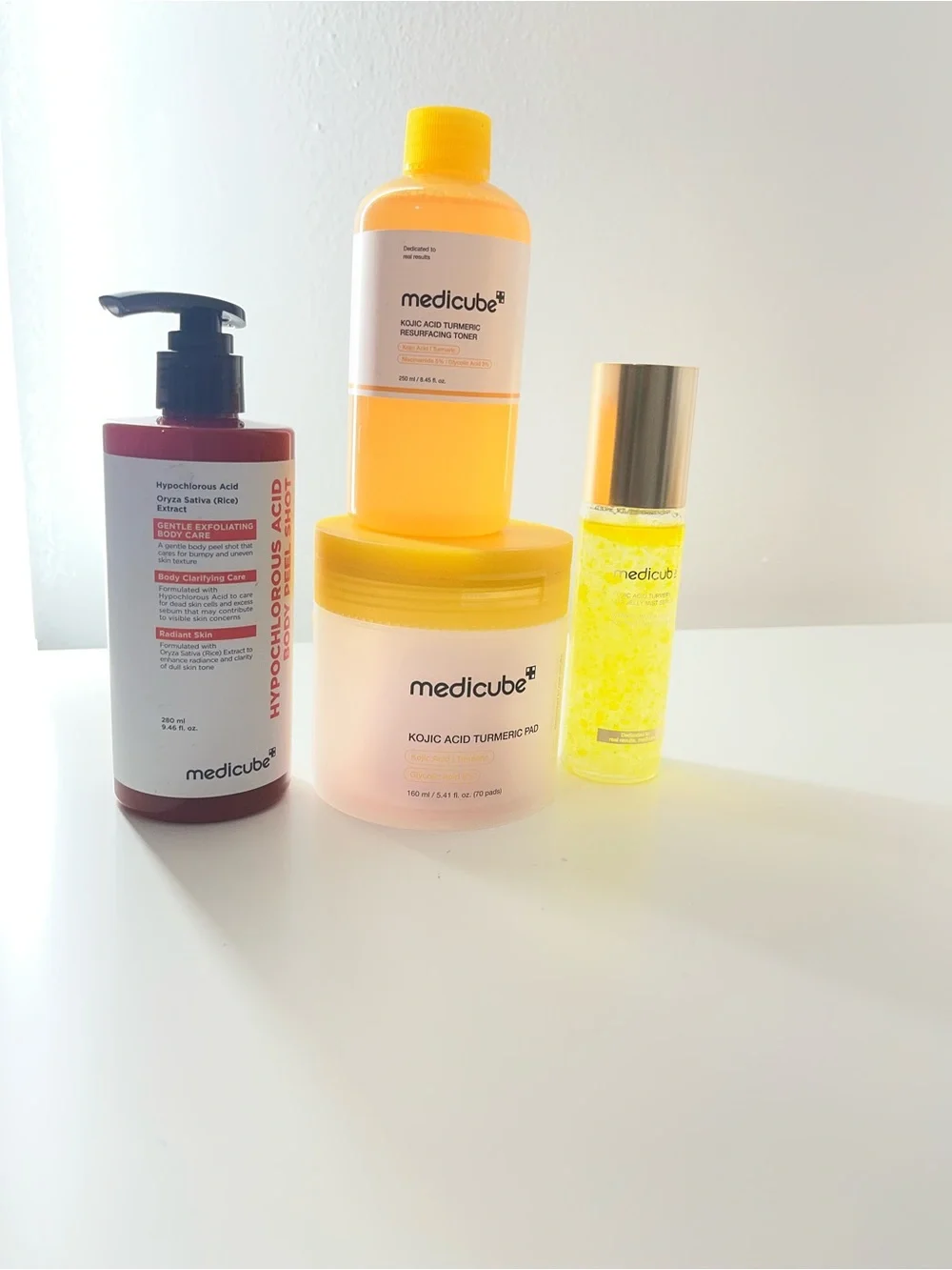 Medicube Kojic Acid & Hypochlorous Acid Skincare Set - Yellow & Pink